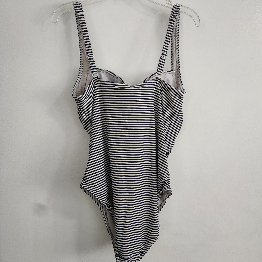 Bond-eye Australia One Piece Swimsuit Black White Striped Sz 8 US Stretch - Picture 4 of 8